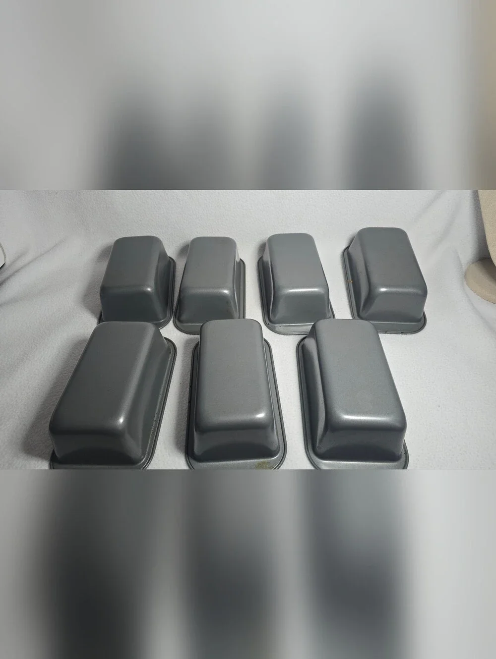 Non Stick Mini Loaf Pan Set (7-Pack)